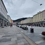 Center * Bergen
