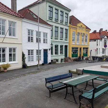 Center * Bergen