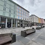 Center * Bergen