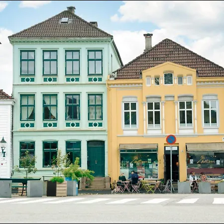 Center * Bergen
