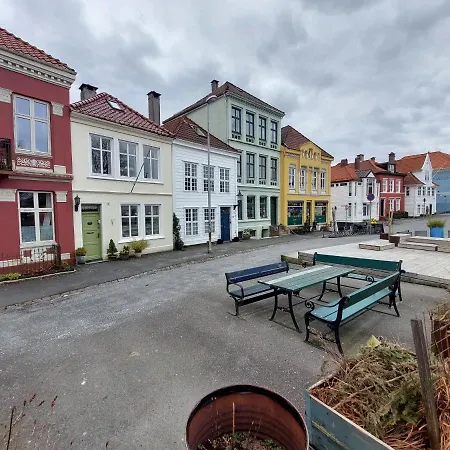 Center * Bergen