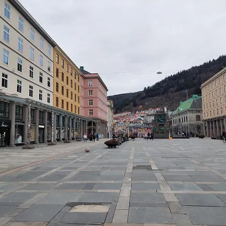Center * Bergen